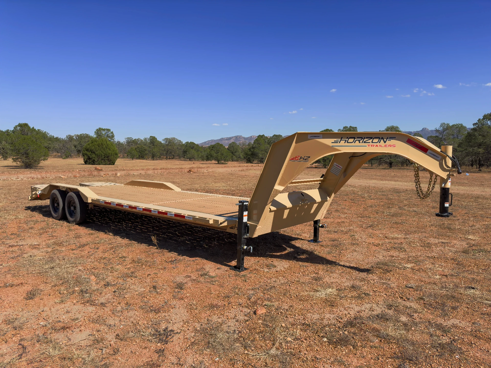Equipment Trailer with drive over fenders